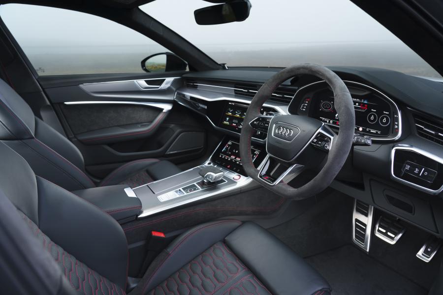 Интерьер Audi RS6 Avant (C8) 2020 года  (UK) (фото 111 из 150)